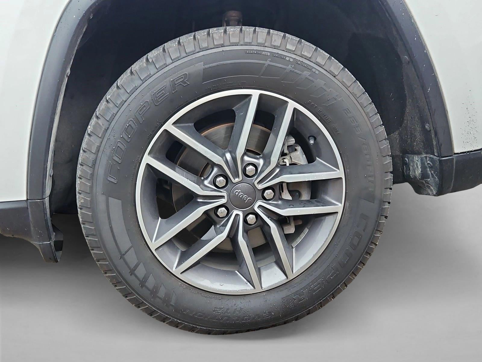 2020 Jeep Grand Cherokee Laredo E