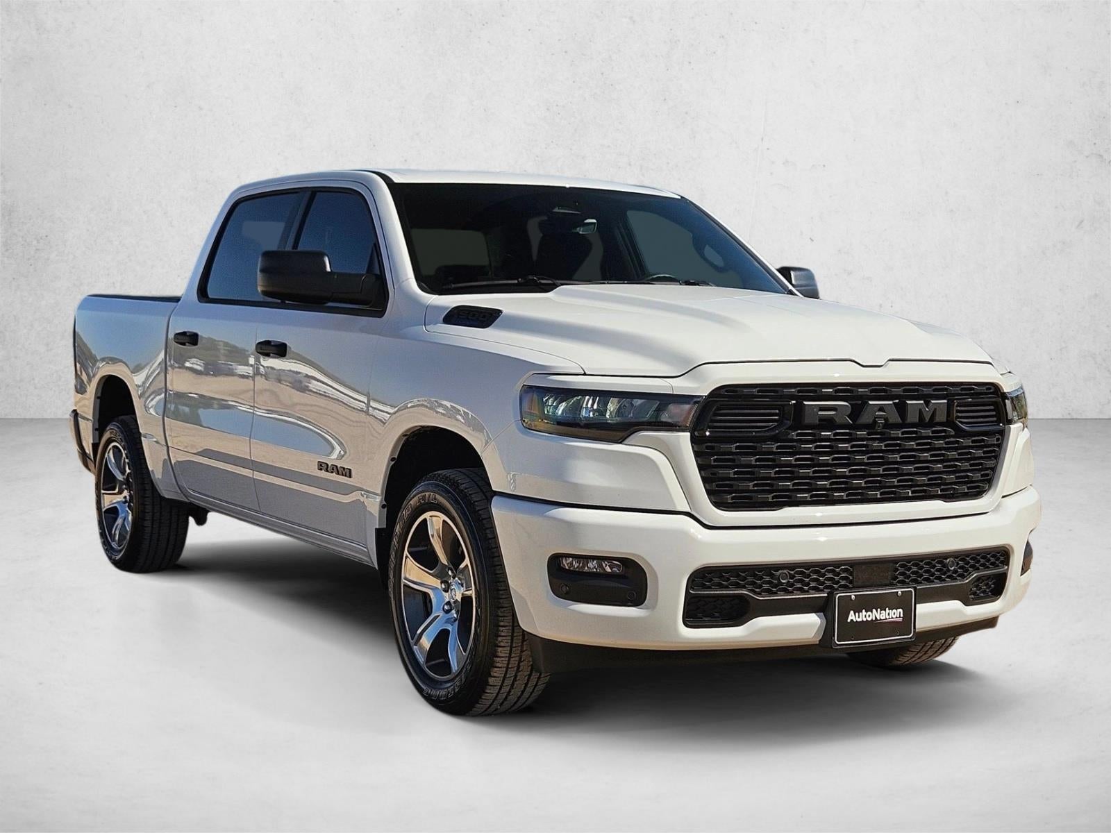 2026 RAM 1500 Express Crew Cab 4x2 5'7" Box