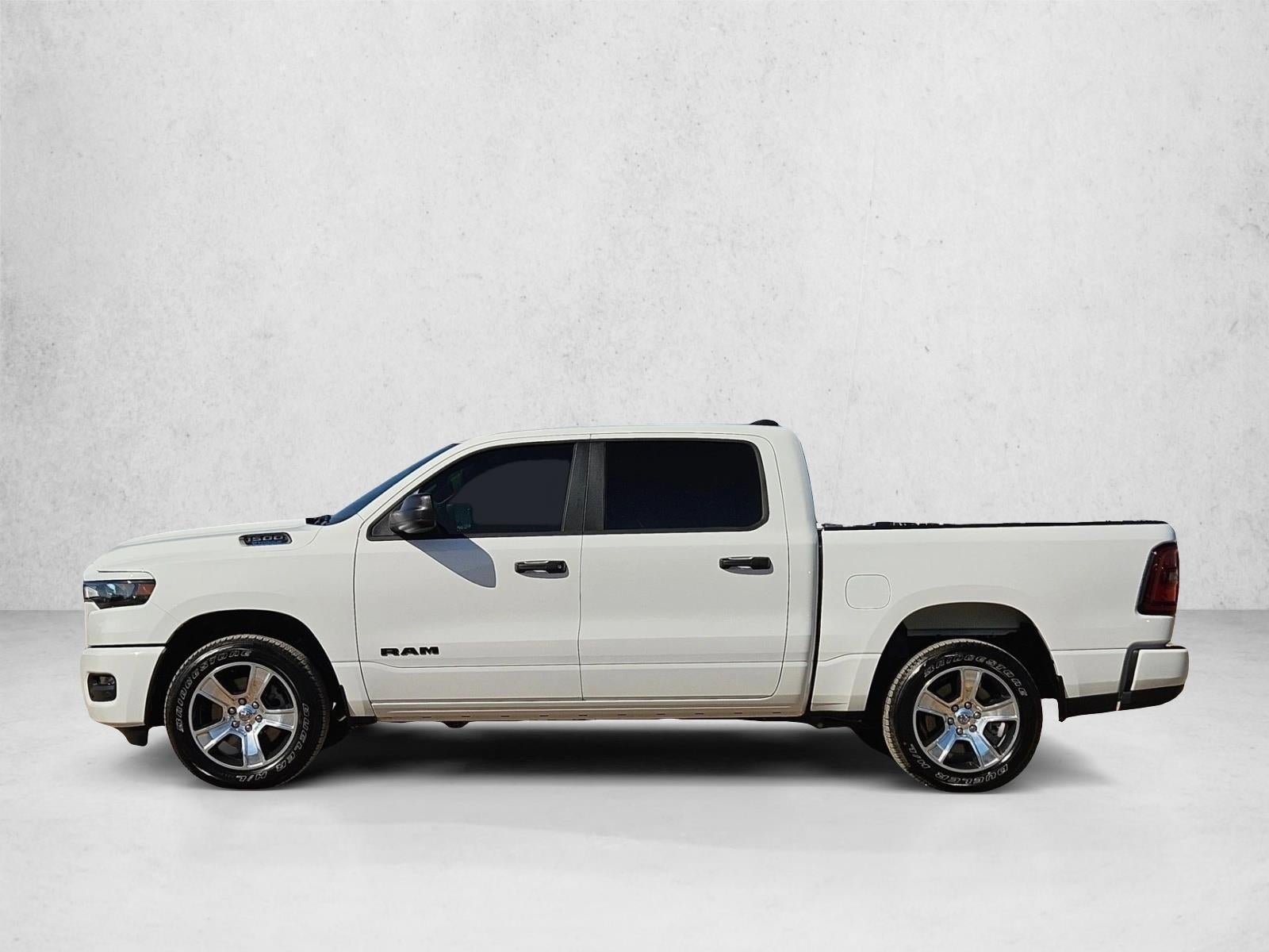 2026 RAM 1500 Express Crew Cab 4x2 5'7" Box
