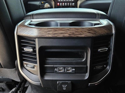 2020 RAM 1500 Laramie Crew Cab 4x4 5'7" Box