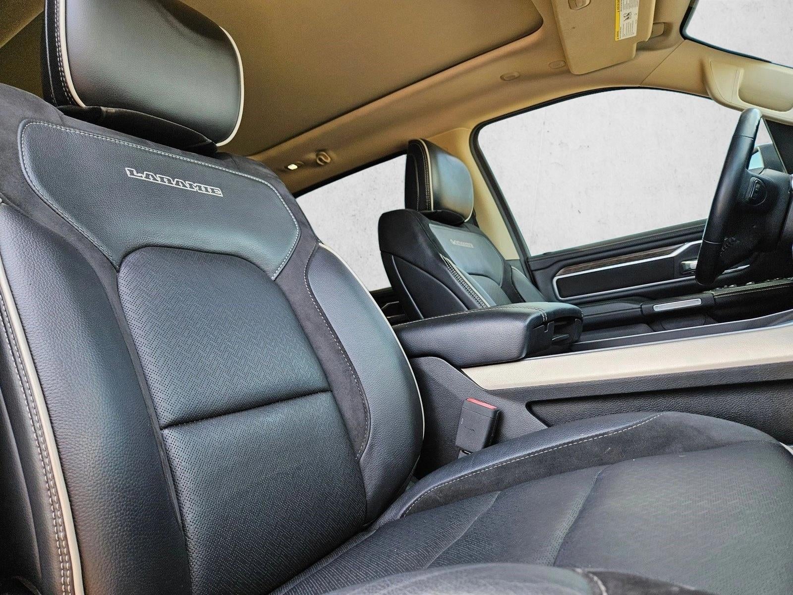 2020 RAM 1500 Laramie Crew Cab 4x4 5'7" Box