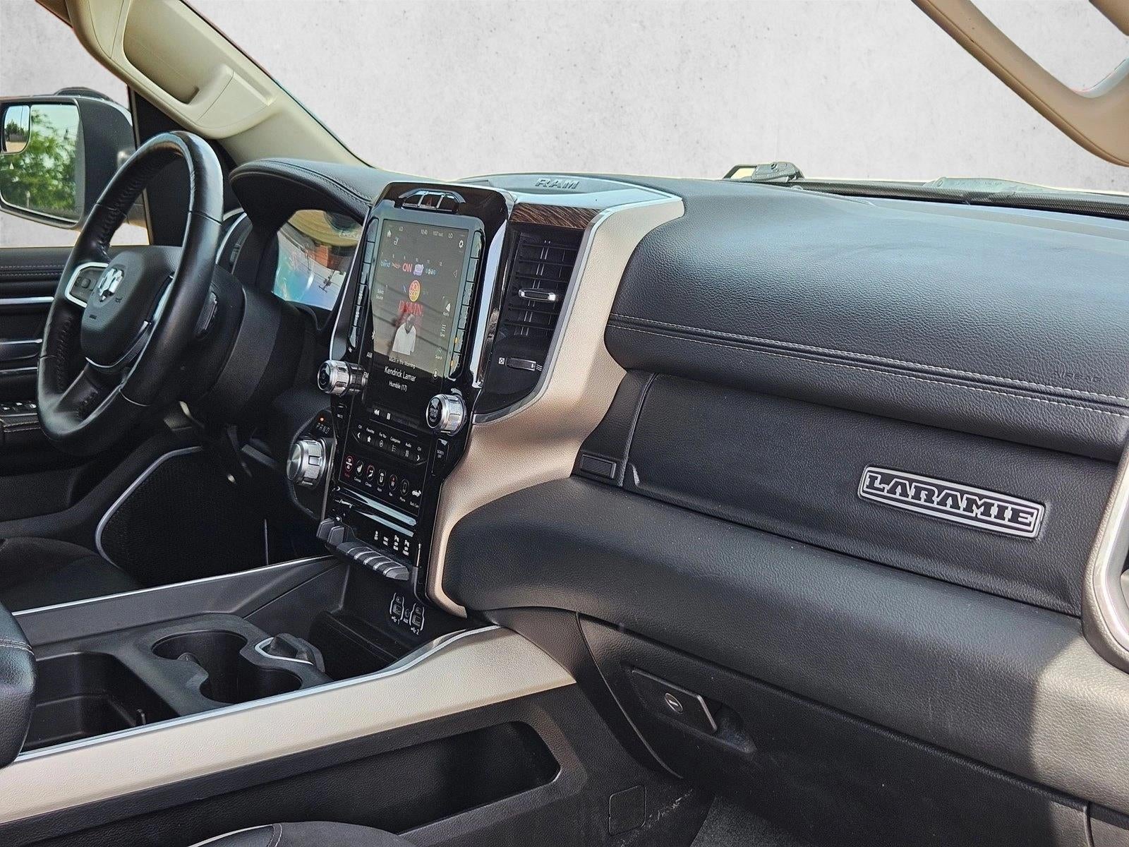 2020 RAM 1500 Laramie Crew Cab 4x4 5'7" Box