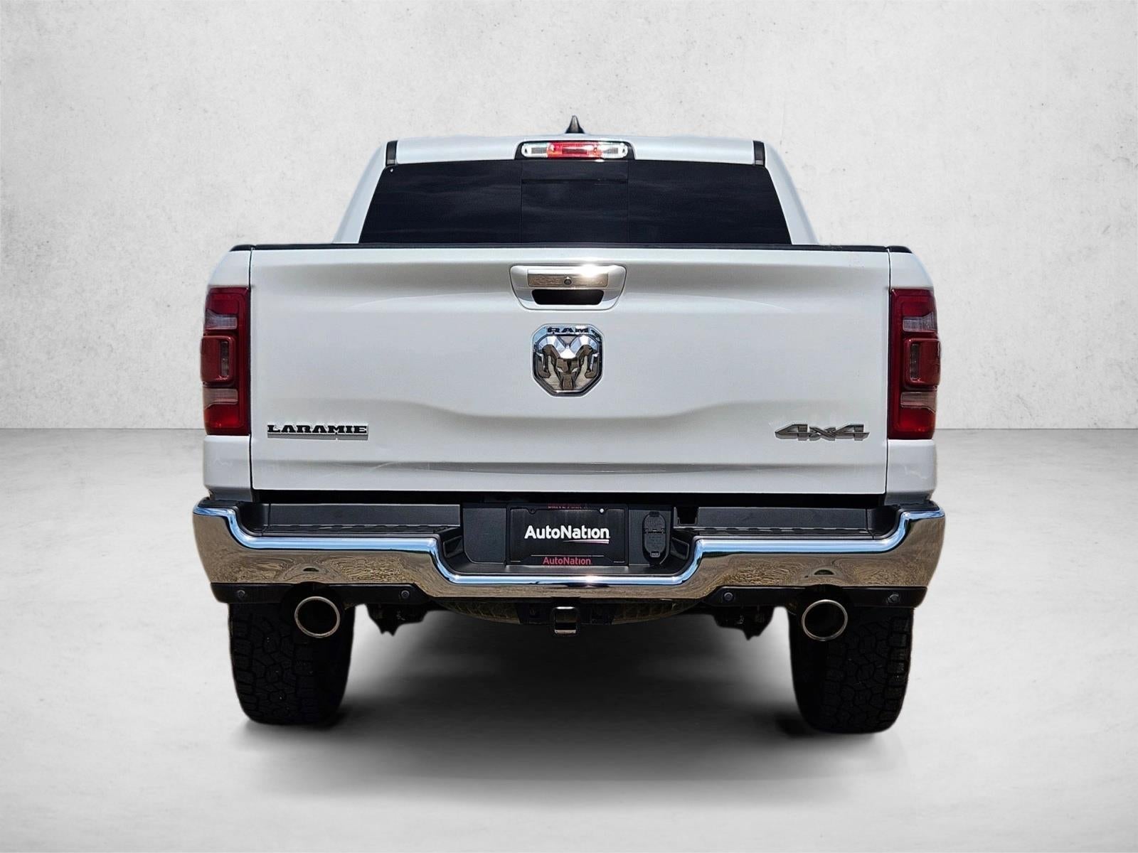2020 RAM 1500 Laramie Crew Cab 4x4 5'7" Box