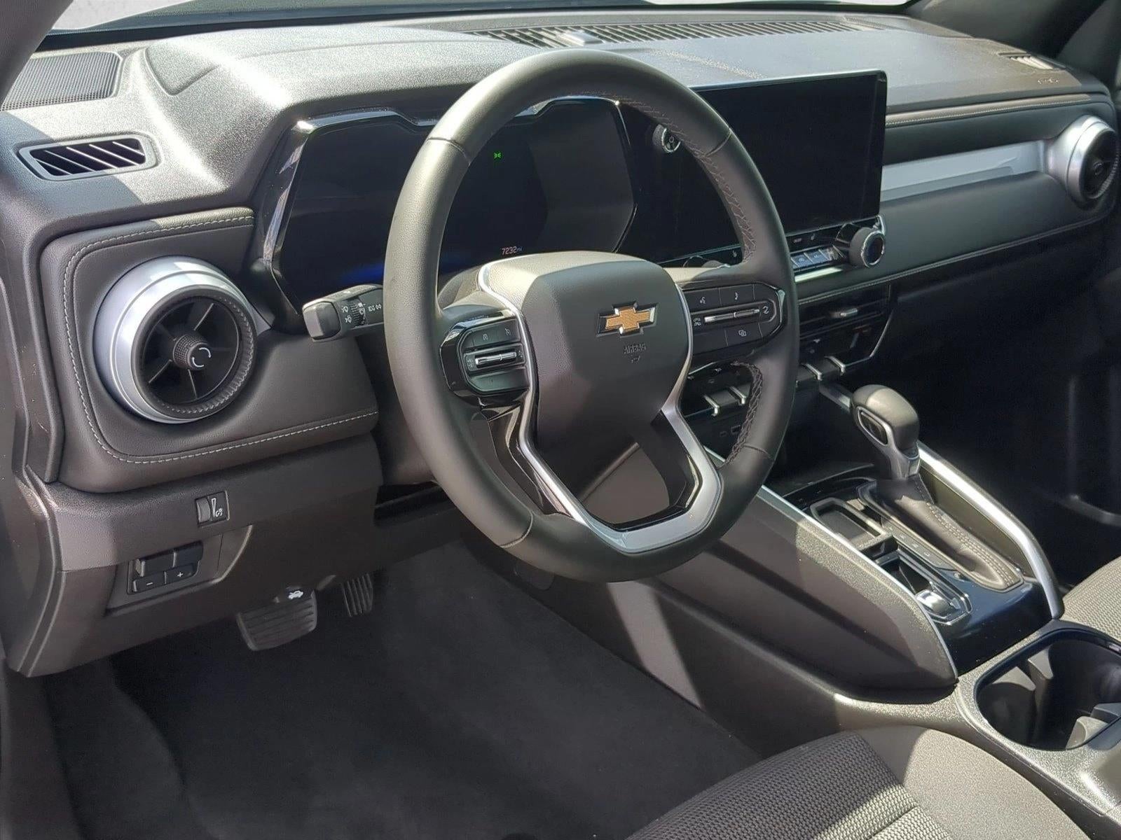 2025 Chevrolet Colorado WT/LT