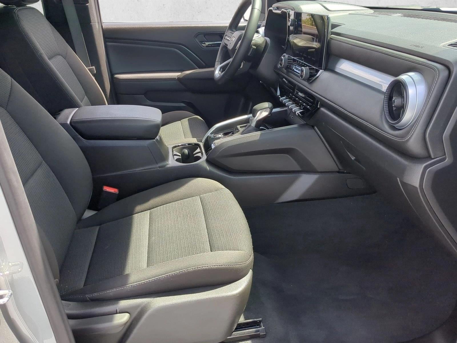 2025 Chevrolet Colorado WT/LT