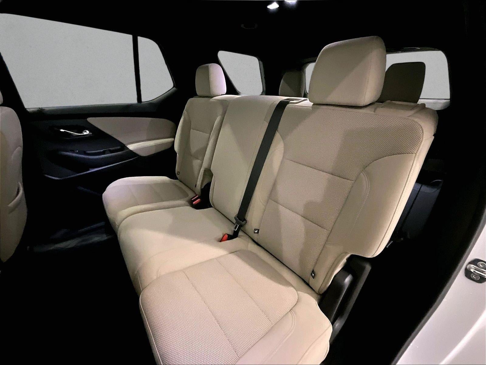 2022 Chevrolet Traverse LS
