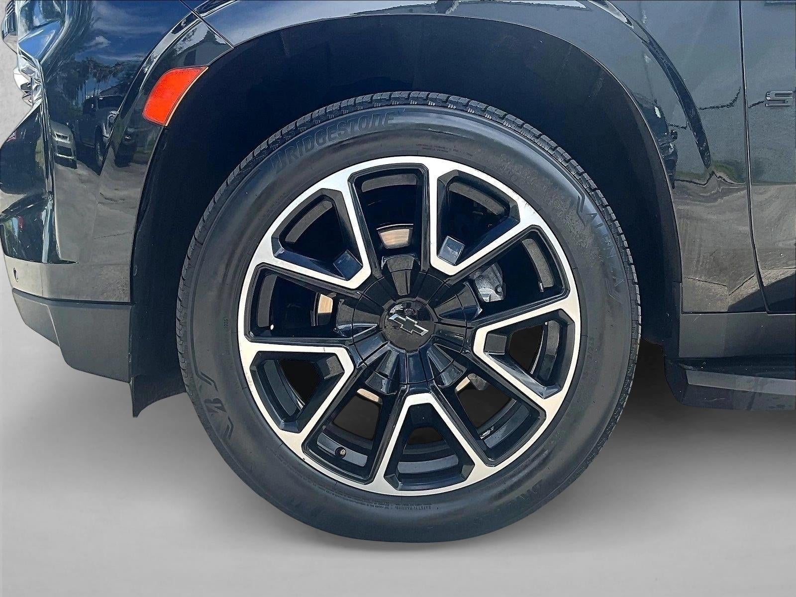 2023 Chevrolet Suburban RST