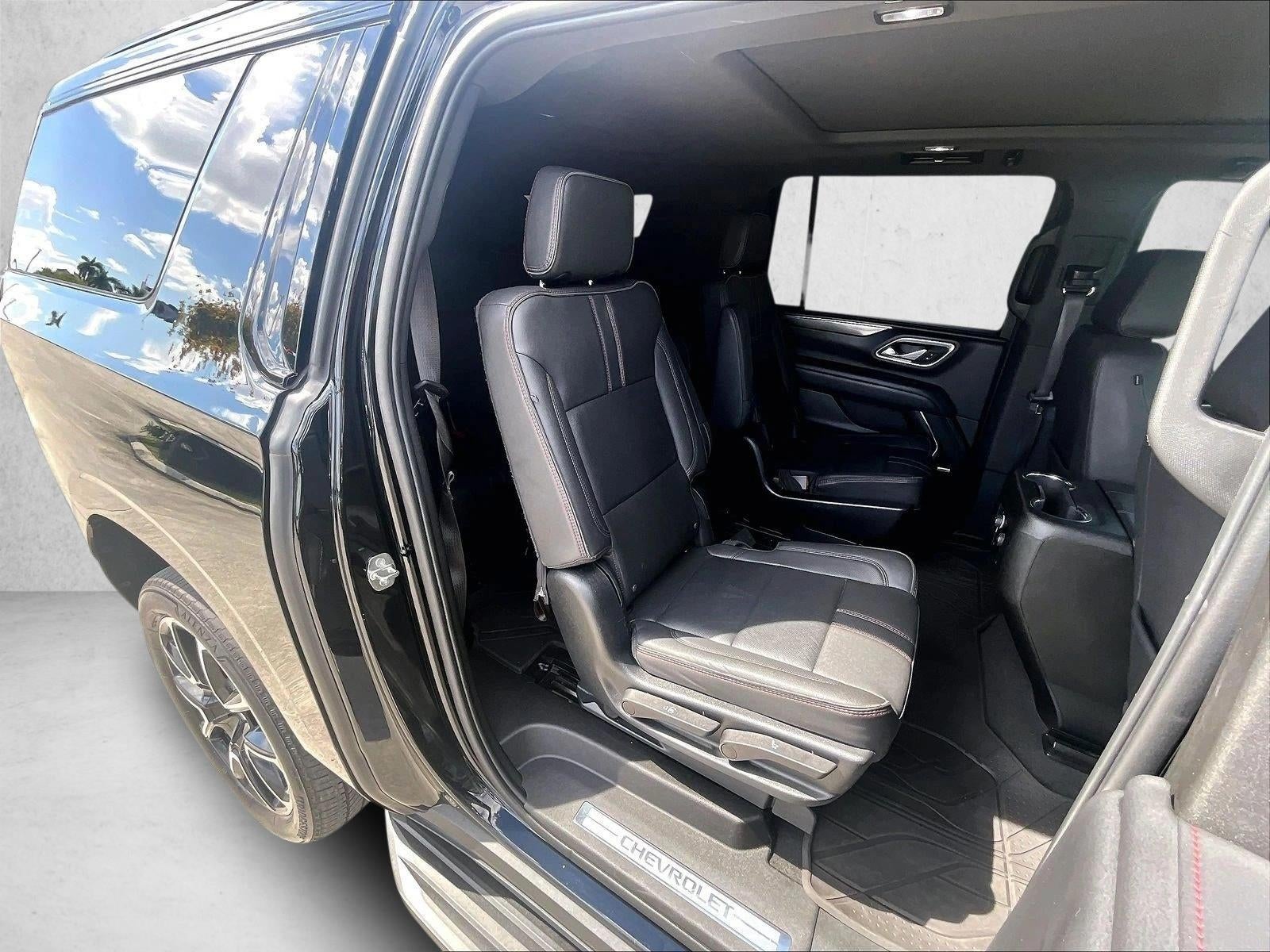 2023 Chevrolet Suburban RST