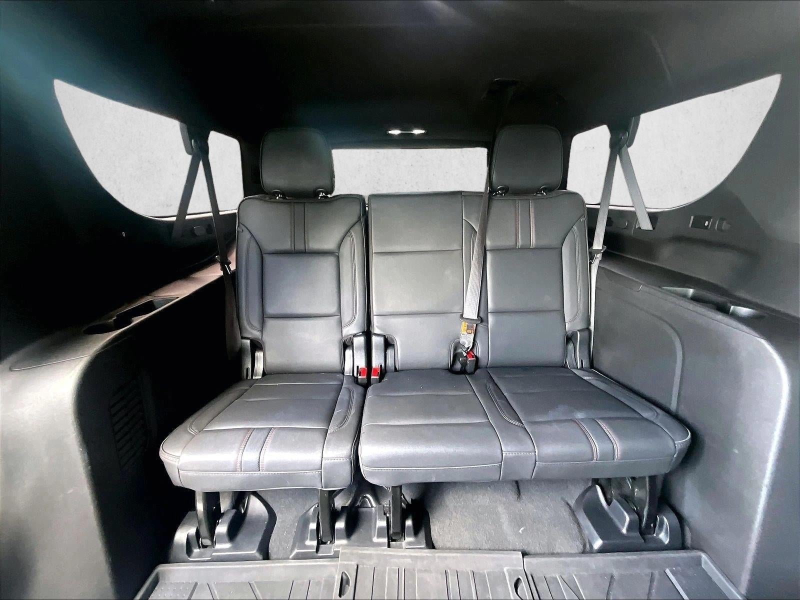 2023 Chevrolet Suburban RST