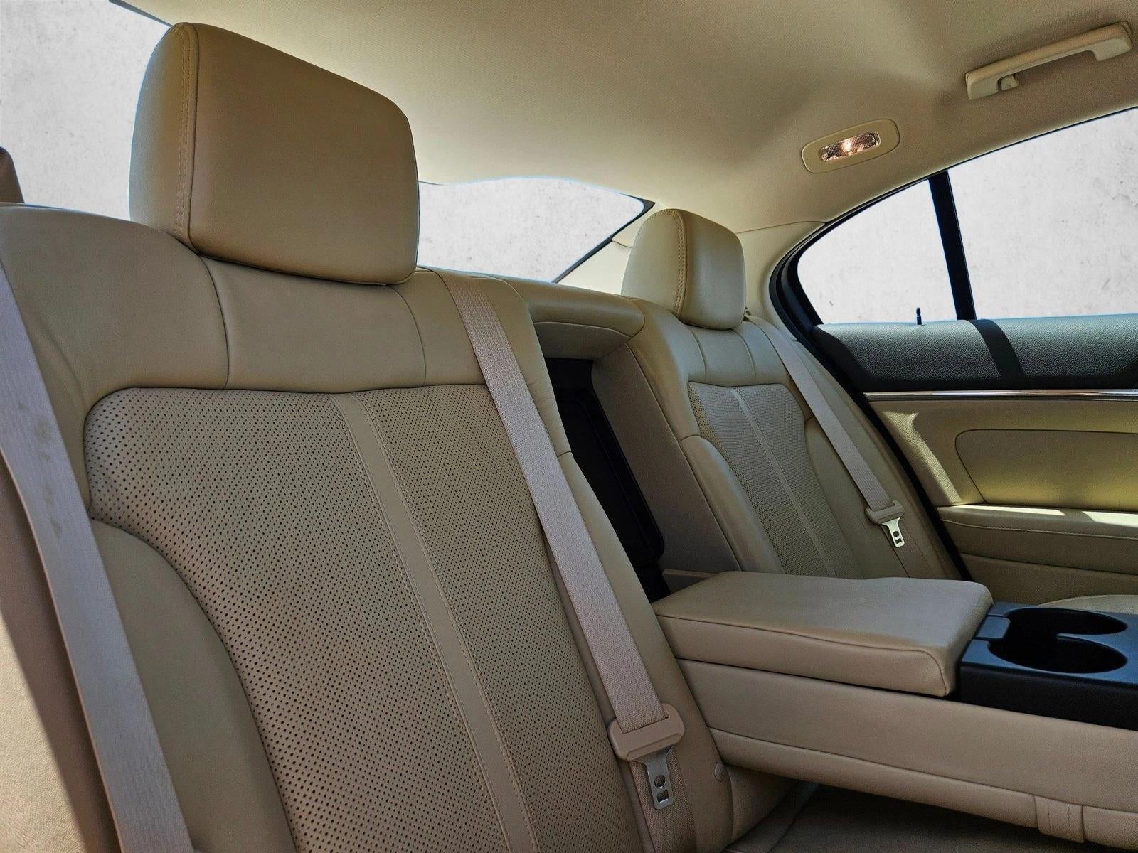 2010 Lincoln MKS Base