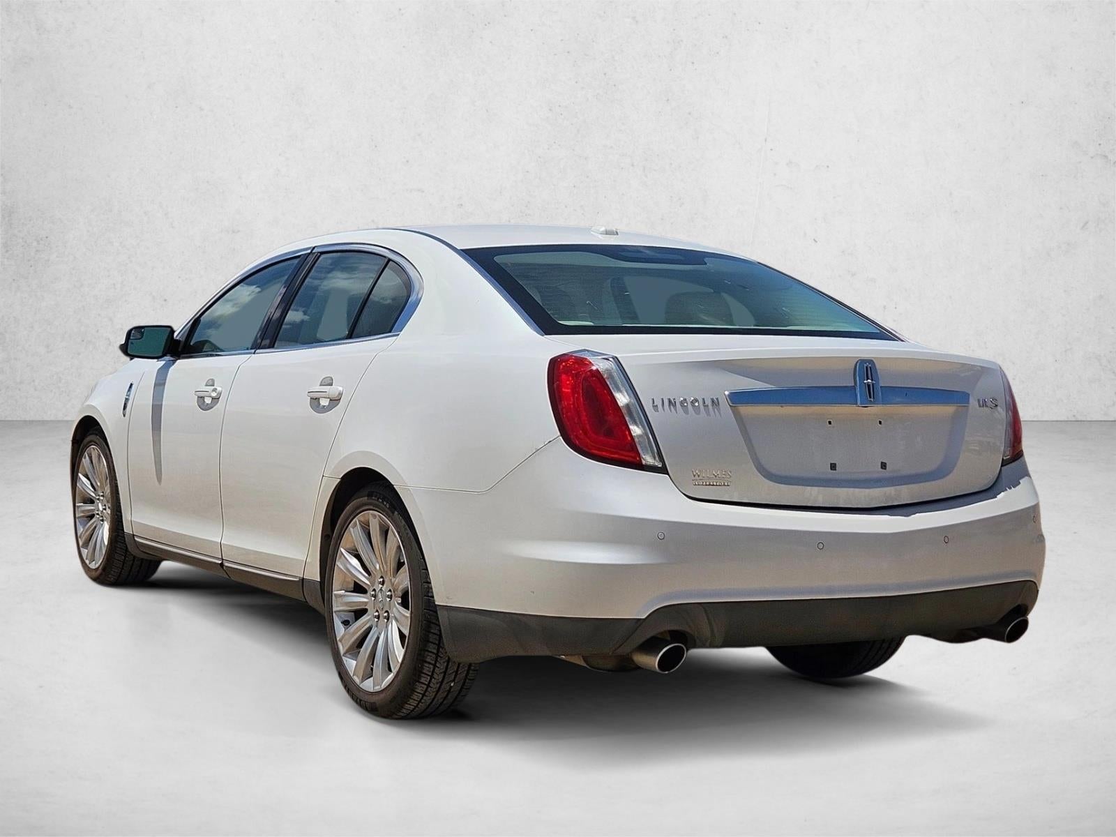 2010 Lincoln MKS Base