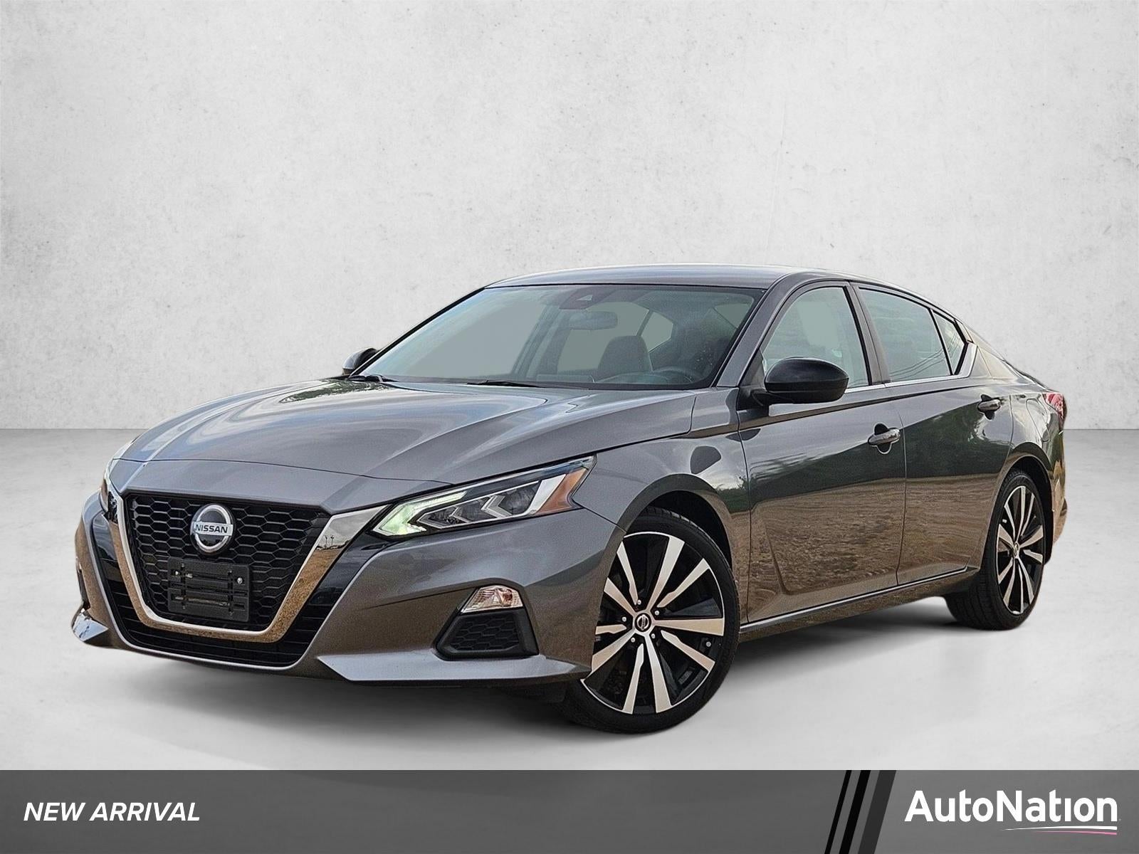 2022 Nissan Altima SR FWD