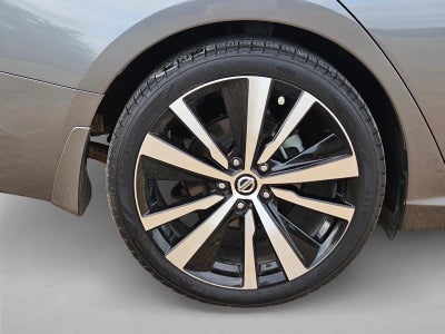 2022 Nissan Altima SR FWD