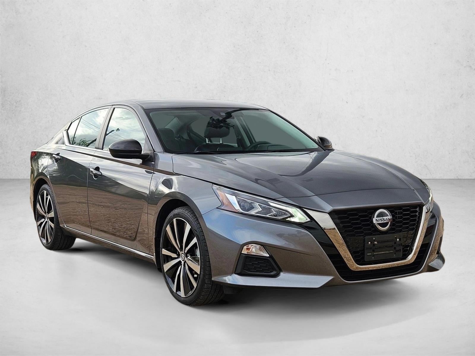 2022 Nissan Altima SR FWD