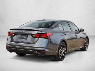 2022 Nissan Altima SR FWD
