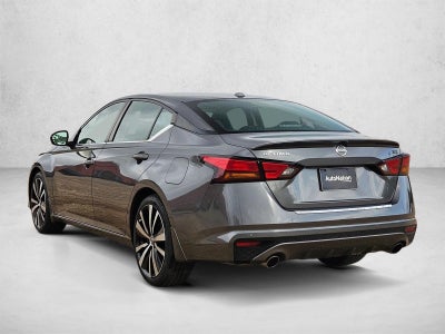 2022 Nissan Altima SR FWD