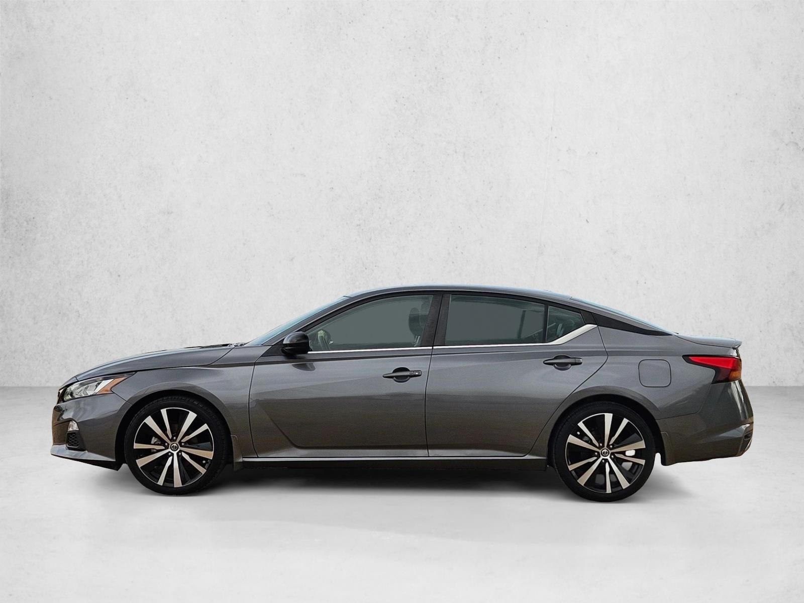 2022 Nissan Altima SR FWD
