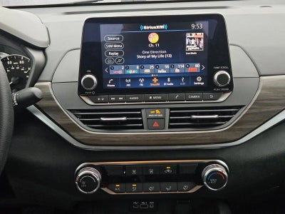 2025 Nissan Altima SV