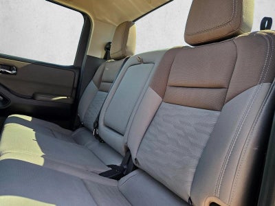 2022 Nissan Frontier Crew Cab SV 4x2