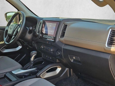 2022 Nissan Frontier Crew Cab SV 4x2