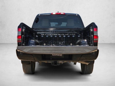 2022 Nissan Frontier Crew Cab SV 4x2