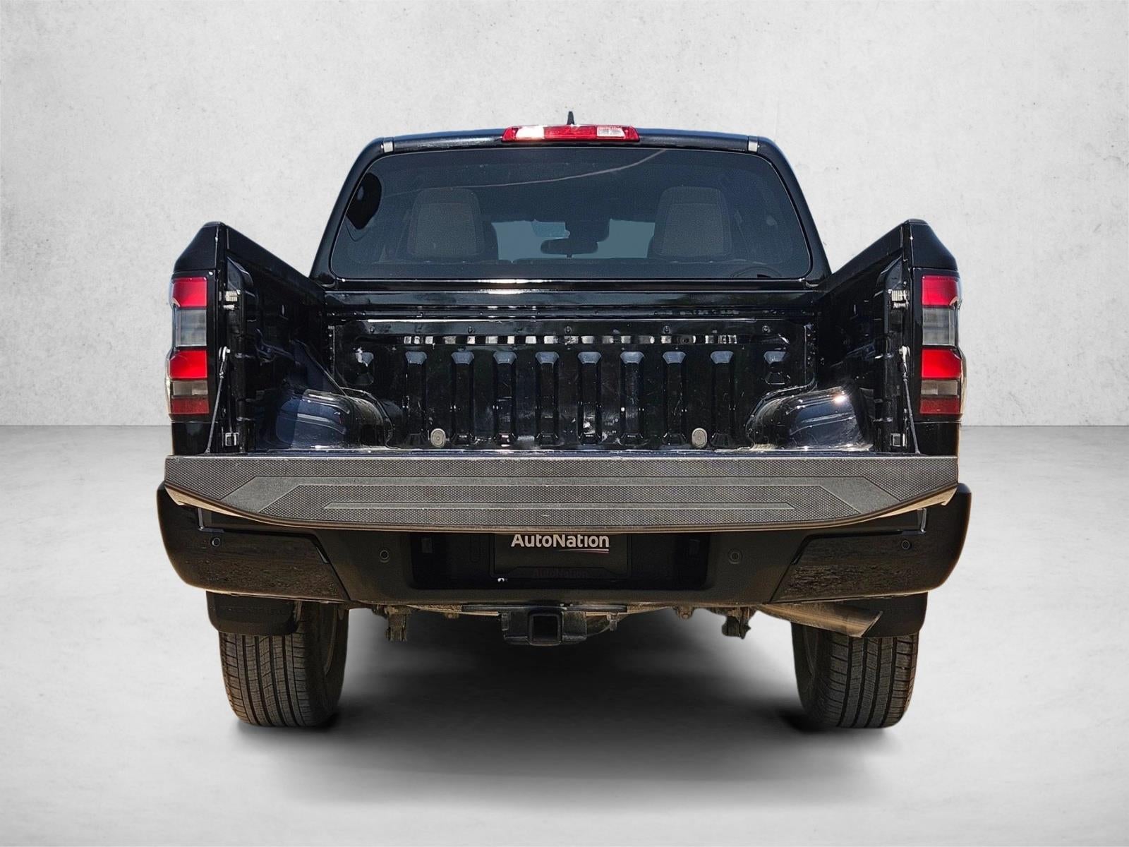2022 Nissan Frontier Crew Cab SV 4x2