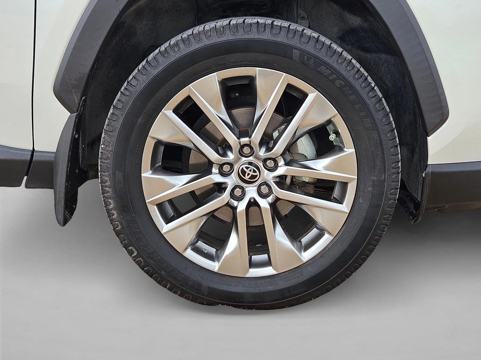 2022 Toyota RAV4 XLE Premium