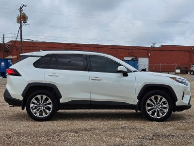 2022 Toyota RAV4 XLE Premium