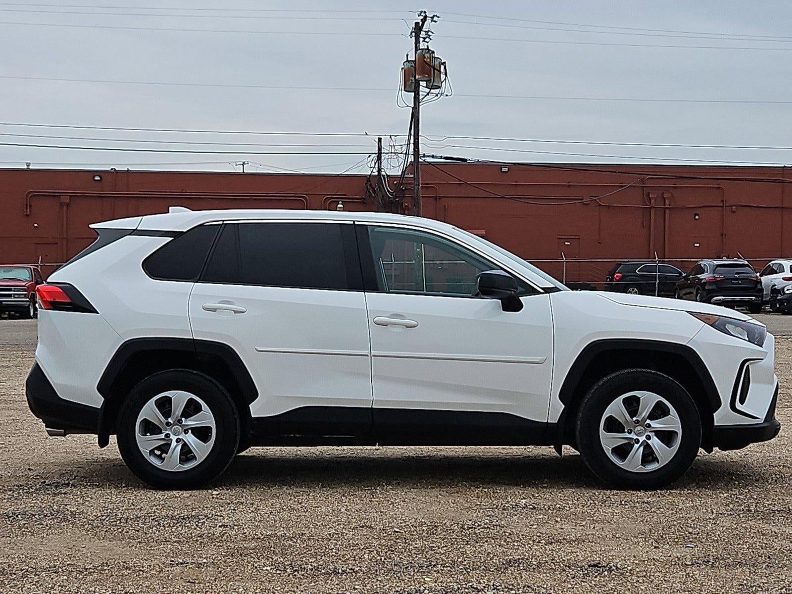2022 Toyota RAV4 LE