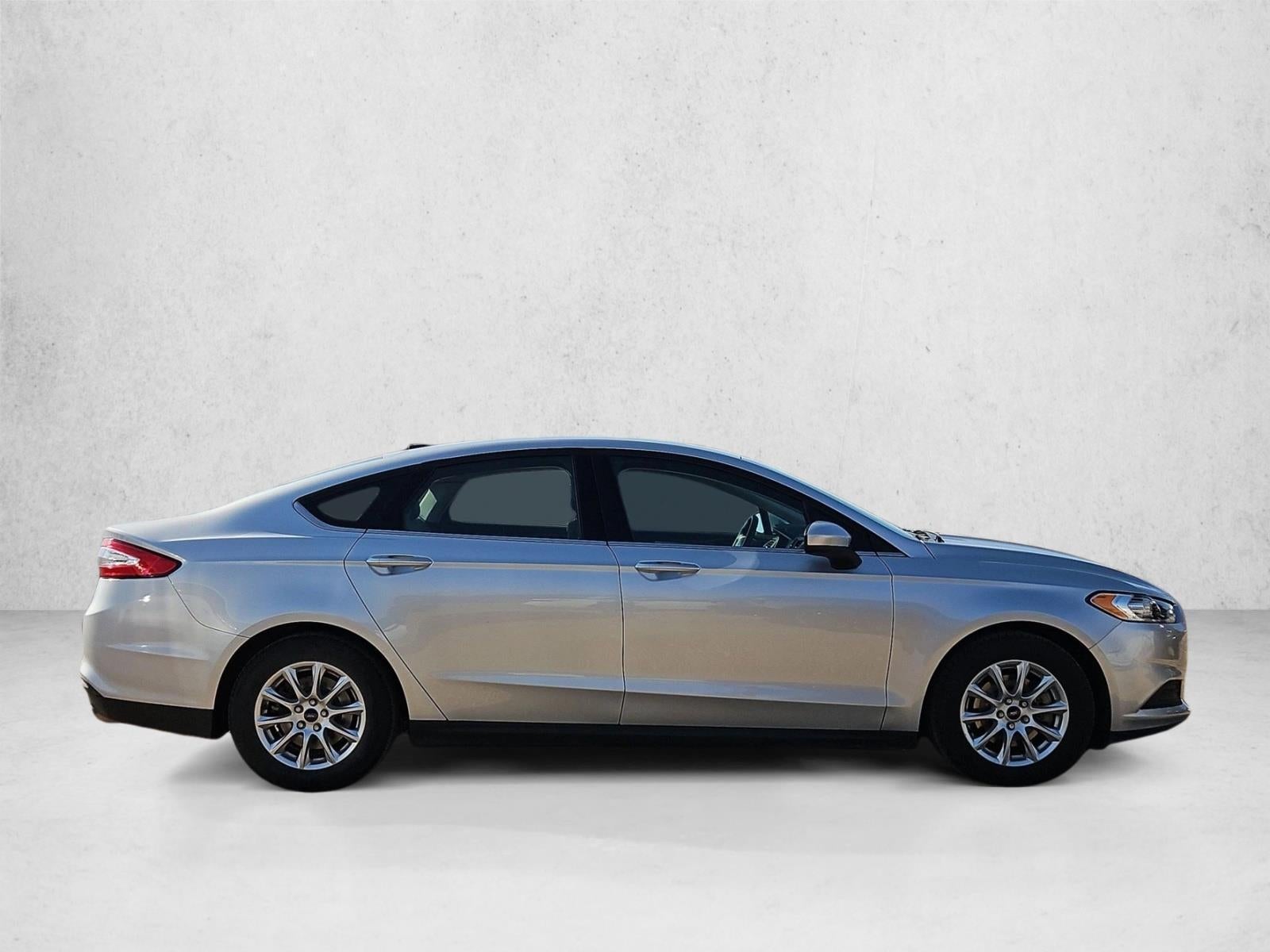 2016 Ford Fusion S