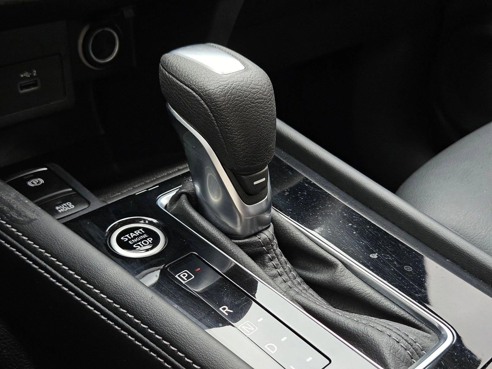 2023 Nissan Kicks SR Xtronic CVT