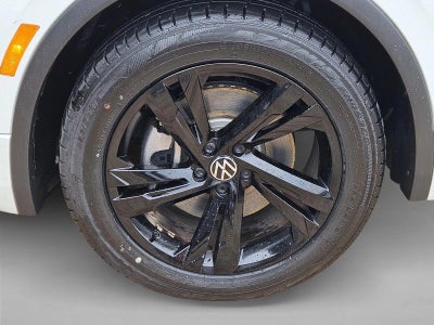 2023 Volkswagen Tiguan 2.0T SE R-Line Black