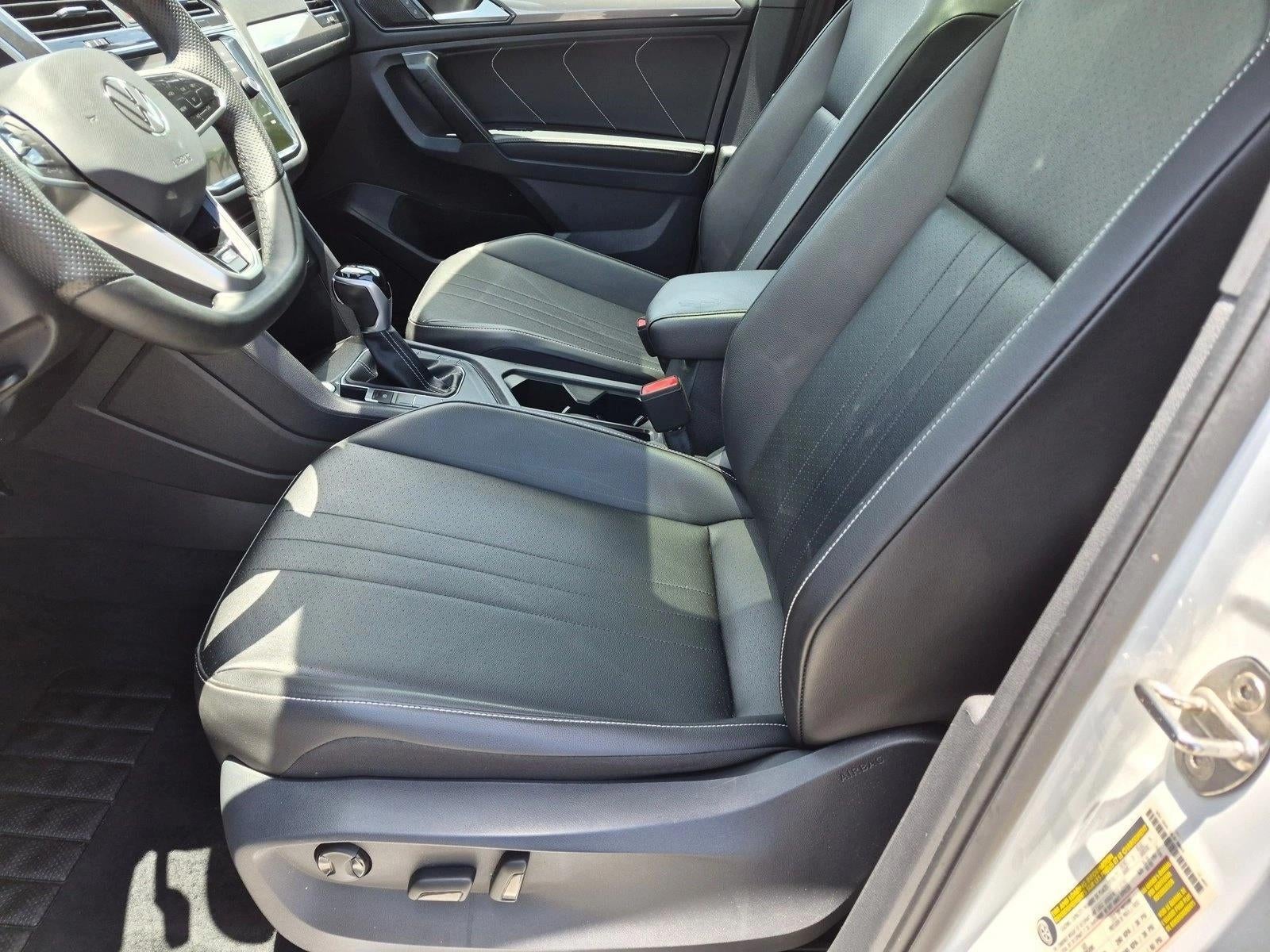 2022 Volkswagen Tiguan SE R-Line Black