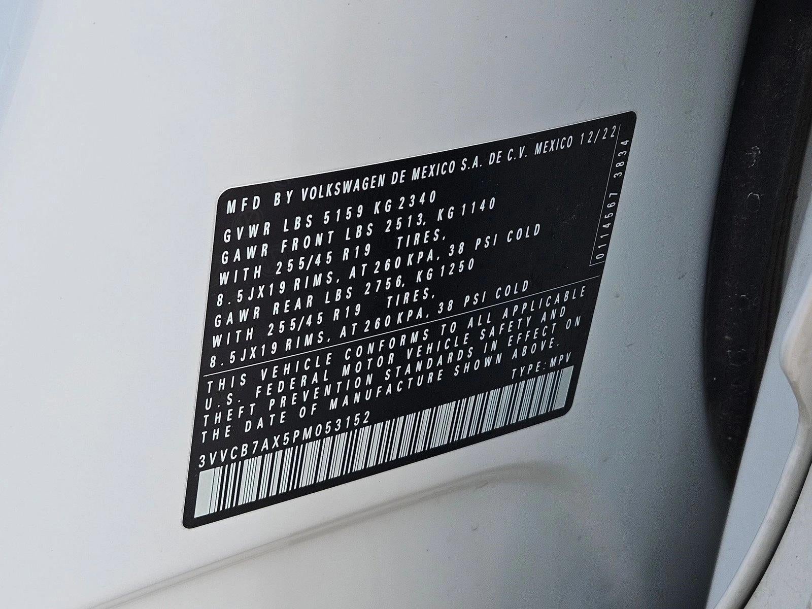 2023 Volkswagen Tiguan SE R-Line Black