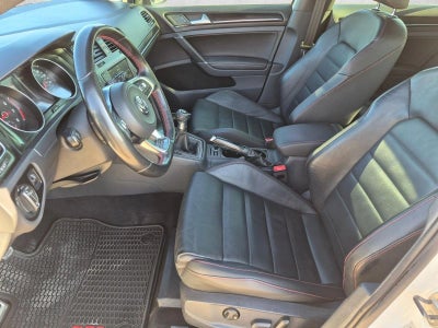 2016 Volkswagen Golf GTI Autobahn w/Performance Package 4-Door