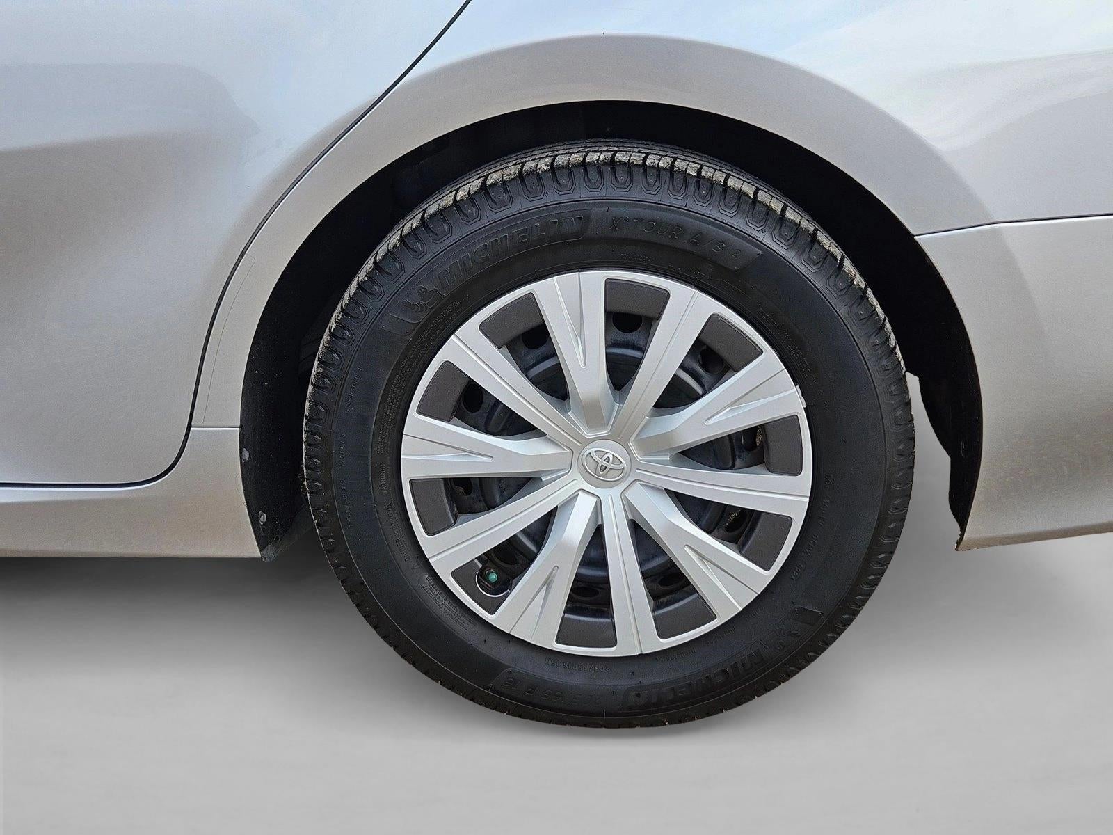 2021 Toyota Camry Hybrid LE