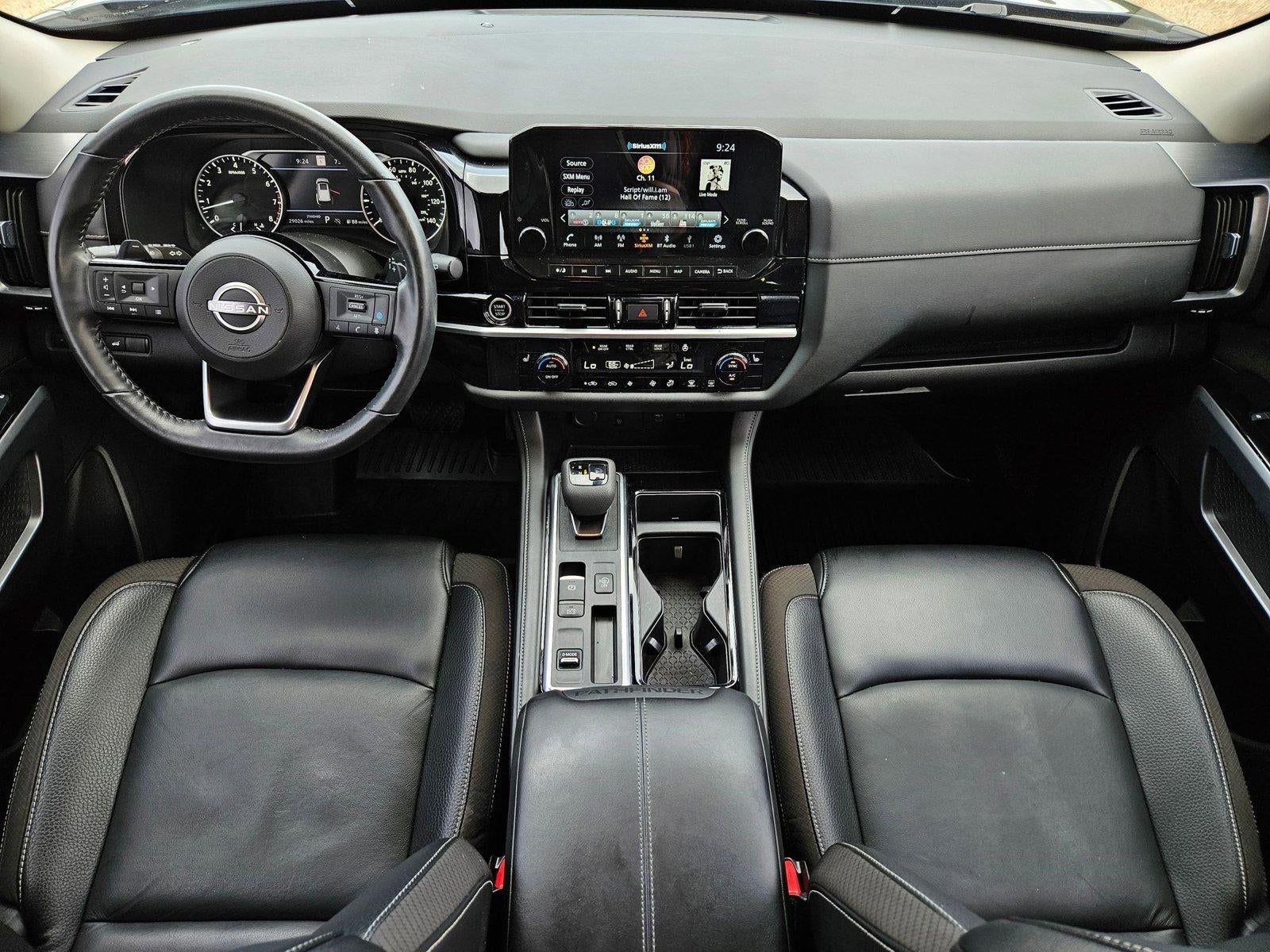 2024 Nissan Pathfinder SL