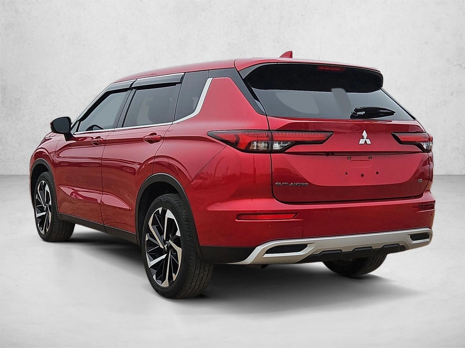 2024 Mitsubishi Outlander SE