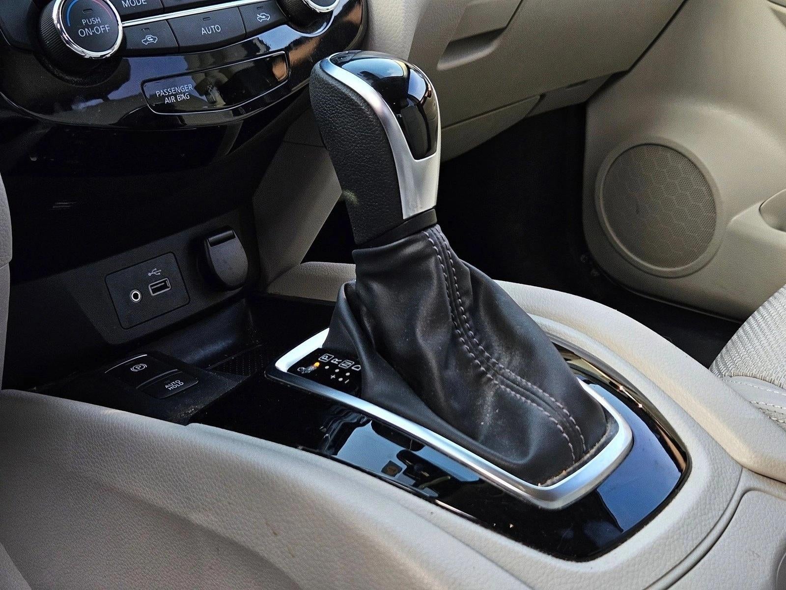 2022 Nissan Rogue Sport SV FWD Xtronic CVT