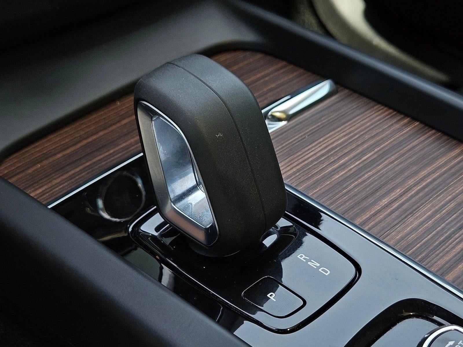 2022 Volvo XC60 Momentum