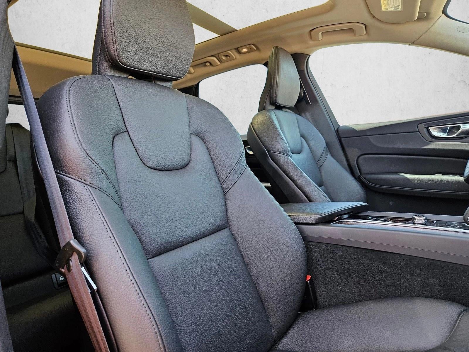 2022 Volvo XC60 Momentum