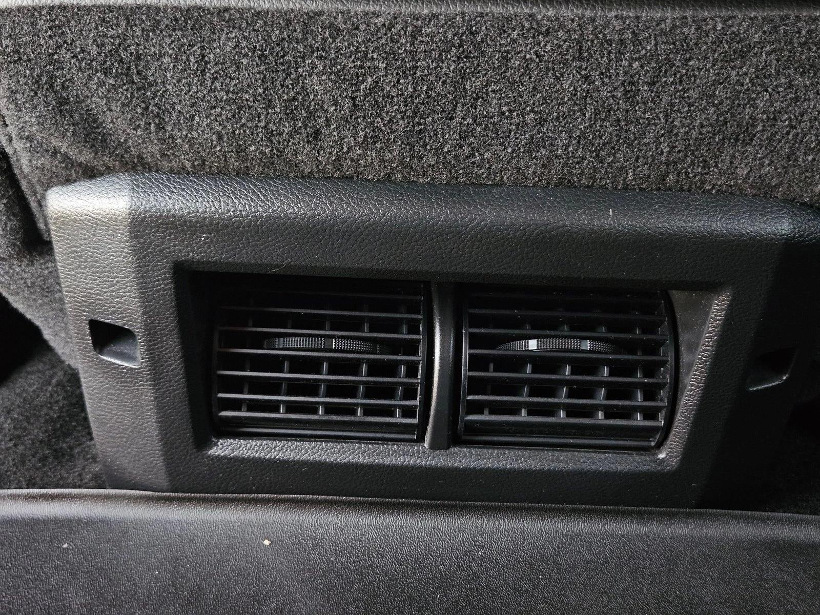 2014 RAM 1500 4WD Crew Cab 6.4 Ft Box Laramie