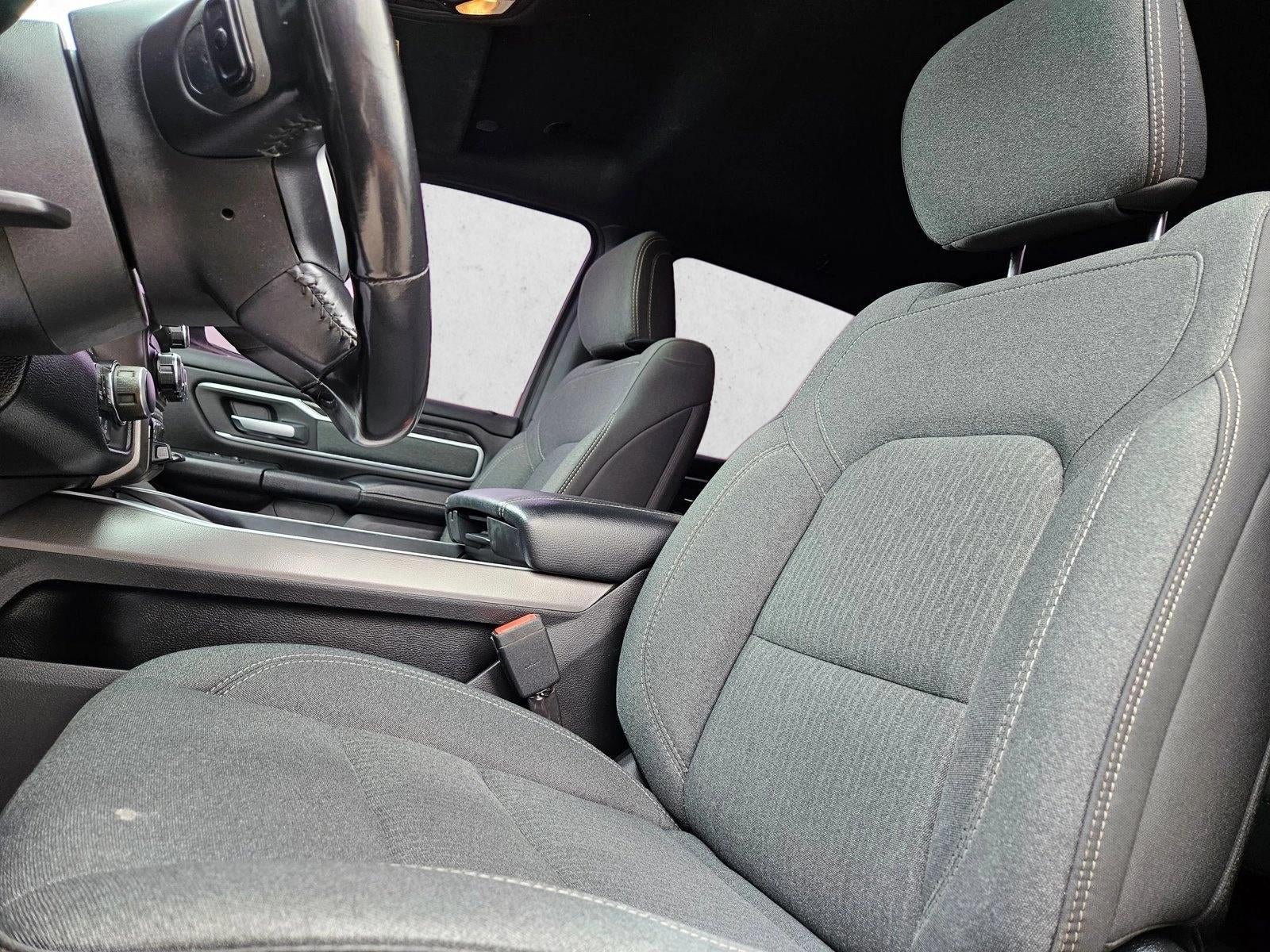 2020 RAM 1500 Big Horn 4x4 Crew Cab 5'7" Box