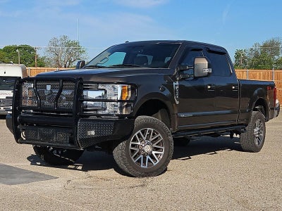 2017 Ford Super Duty F-250 SRW Lariat 4WD Crew Cab 6.75' Box