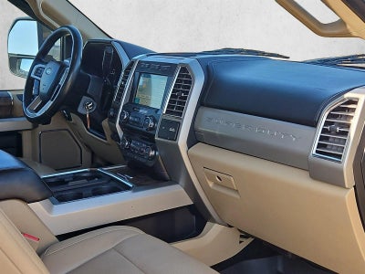 2017 Ford Super Duty F-250 SRW Lariat 4WD Crew Cab 6.75' Box