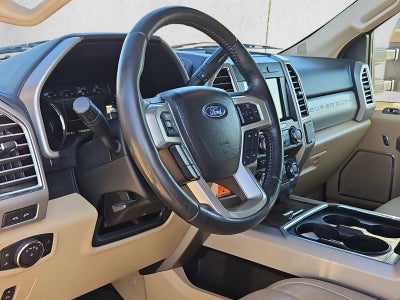 2017 Ford Super Duty F-250 SRW Lariat 4WD Crew Cab 6.75' Box