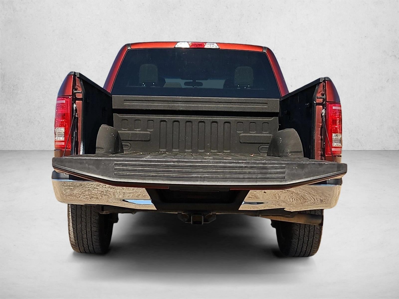 2016 Ford F-150 2WD SuperCrew 5-1/2 Ft Box XLT