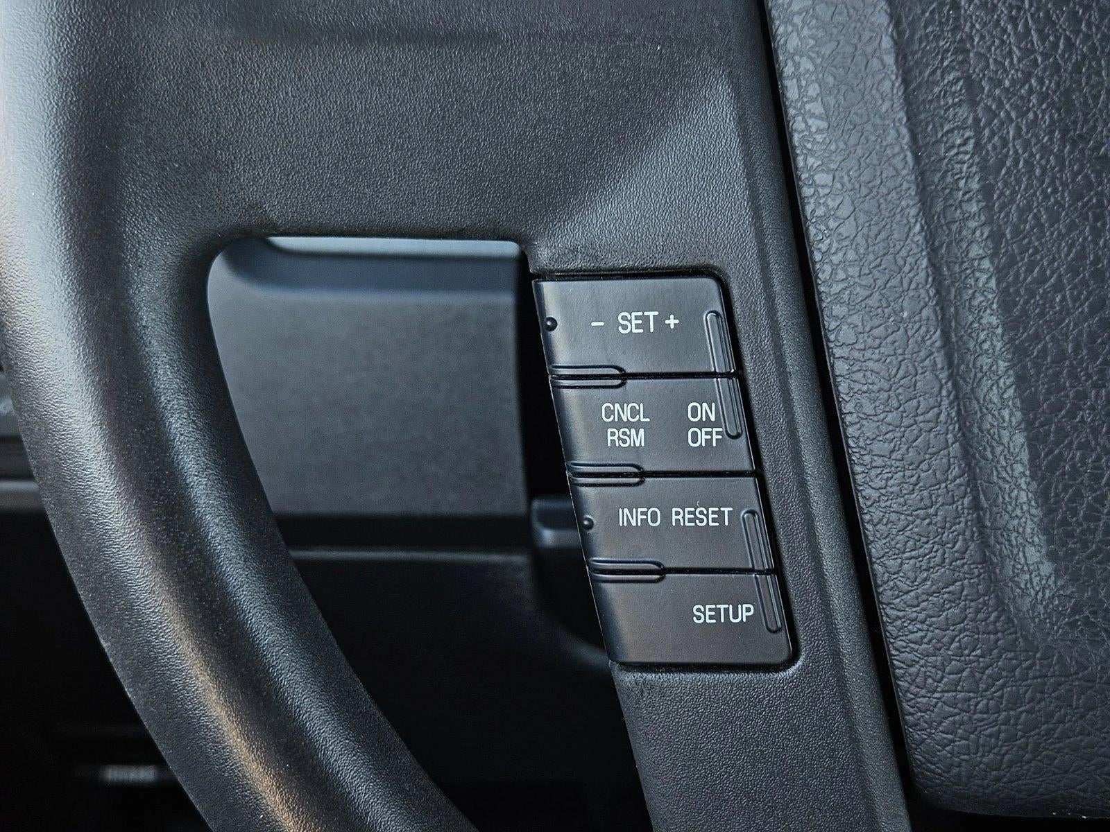 2011 Ford F-150 4WD SuperCrew 5-1/2 Ft Box XLT