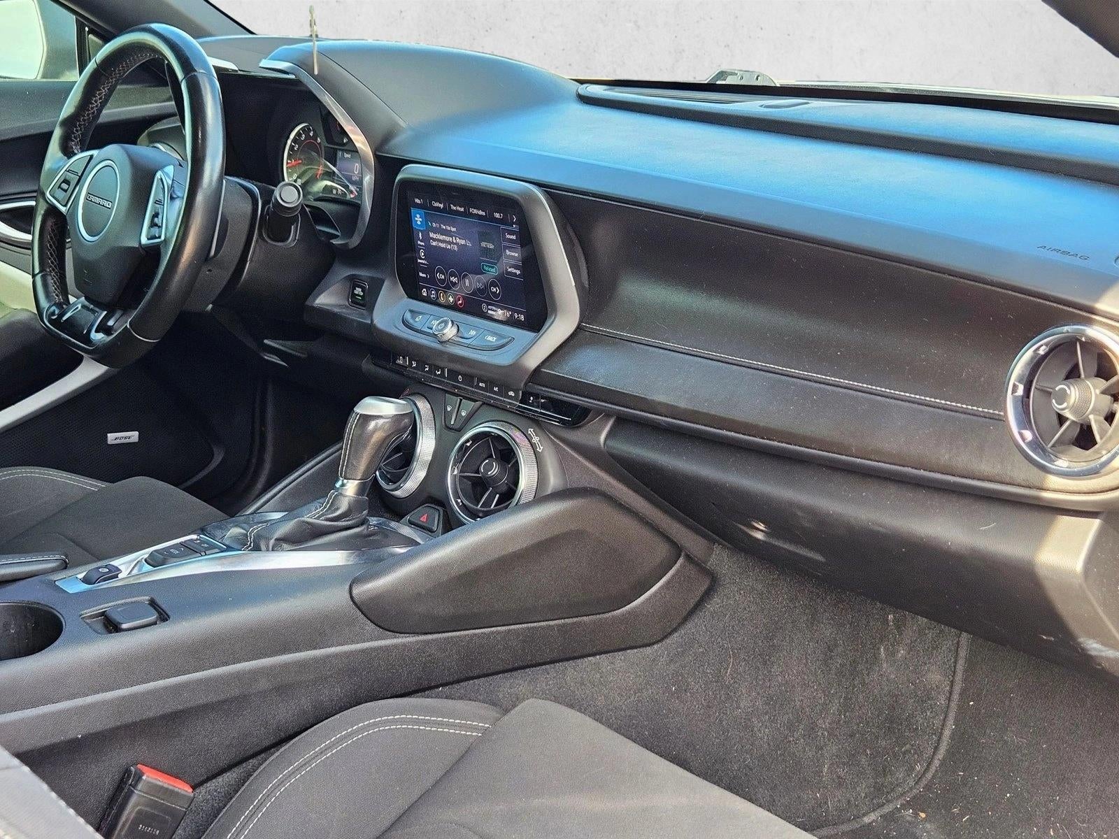 2022 Chevrolet Camaro 2dr Coupe 1LT