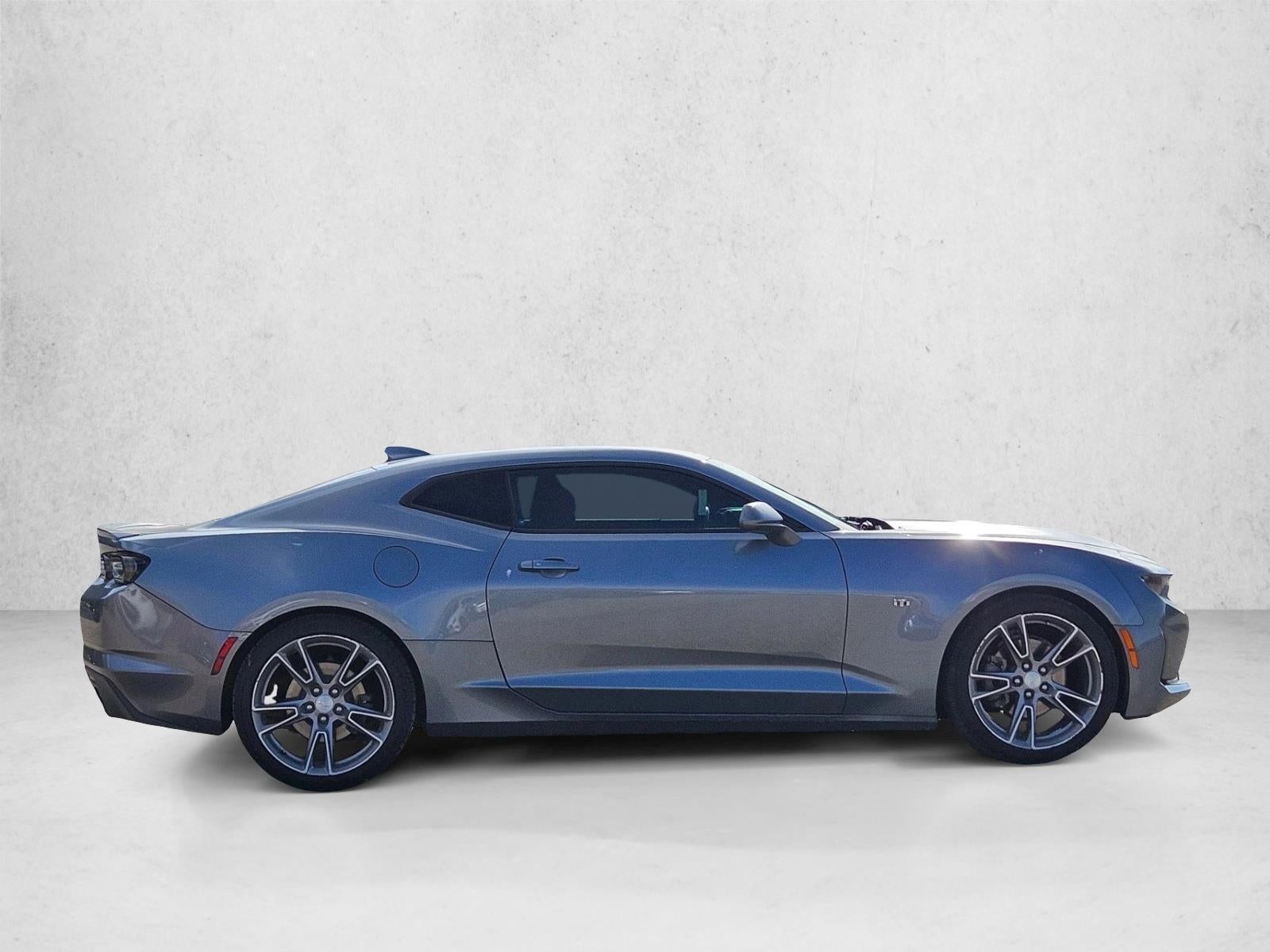 2022 Chevrolet Camaro 2dr Coupe 1LT